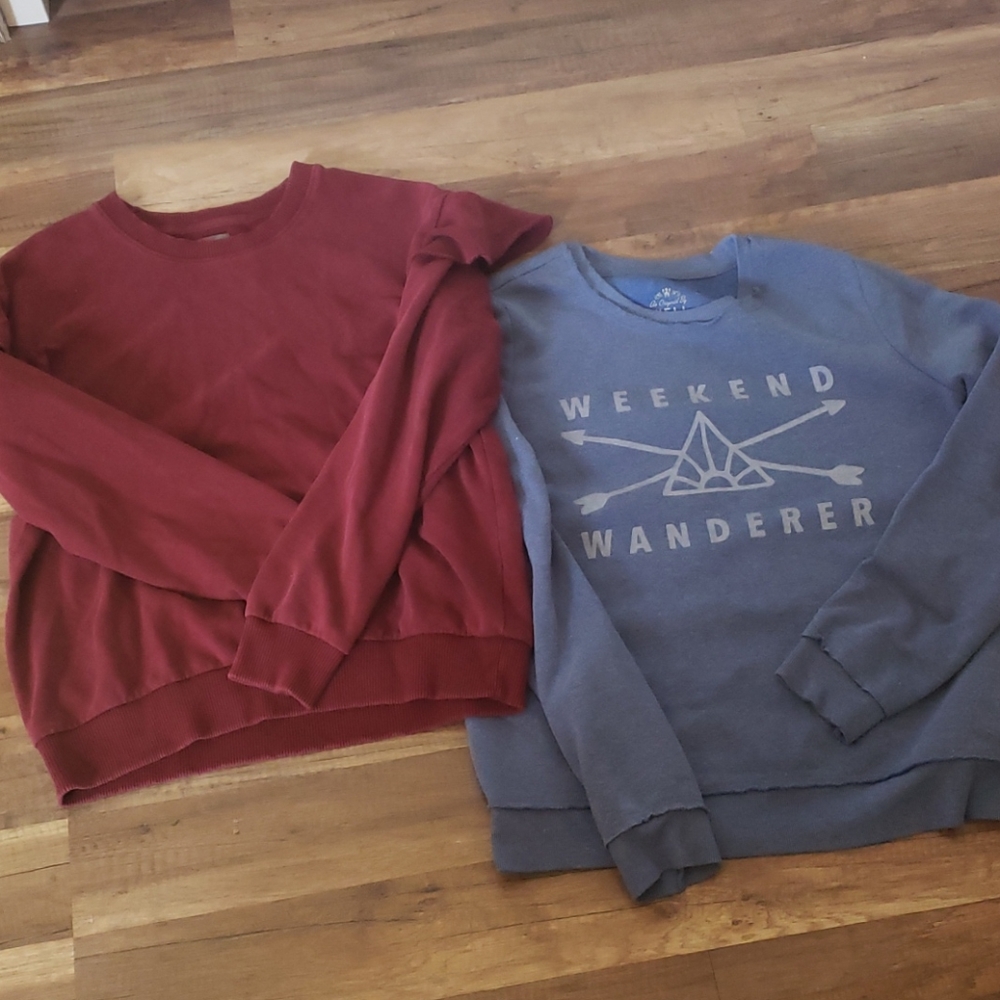 Sweatshirt